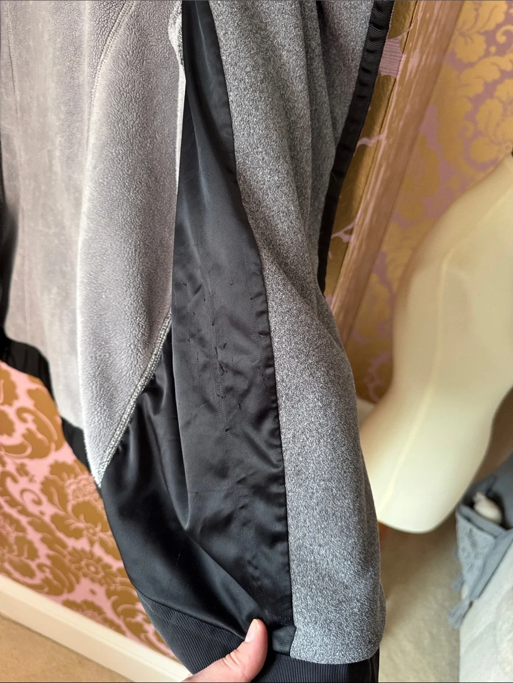 Lululemon Women’s Gray Asymmetrical Zip Jacket size 8